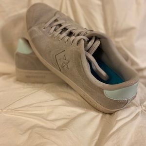 Grey and turquoise one star flat converse